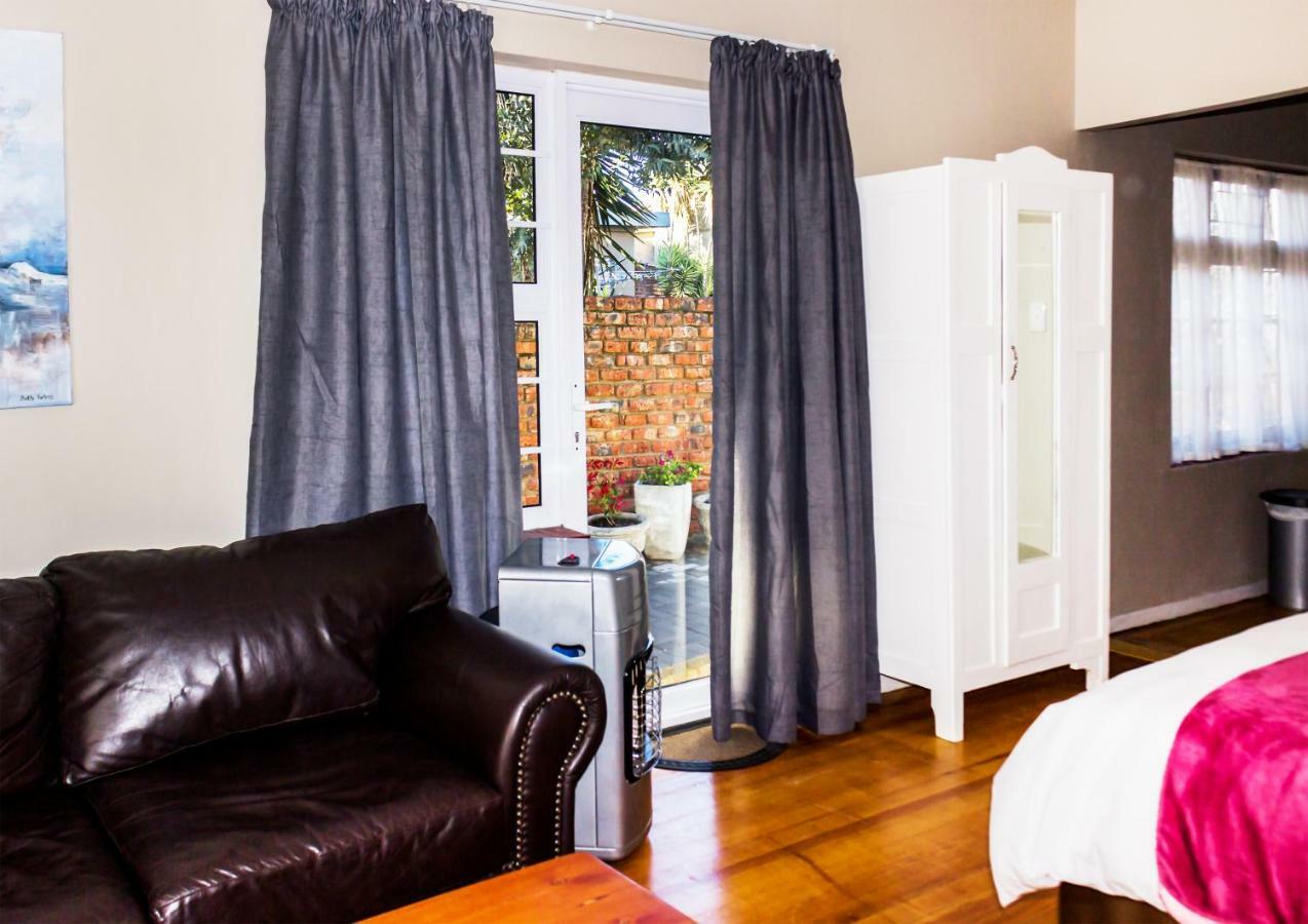 Hotel Kirknewton à Port Elizabeth Extérieur photo