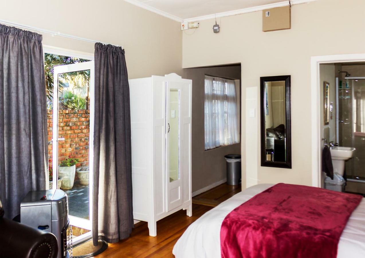 Hotel Kirknewton à Port Elizabeth Extérieur photo
